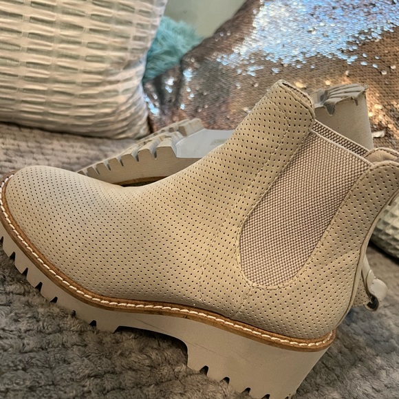 Shoes - Womens grey boots